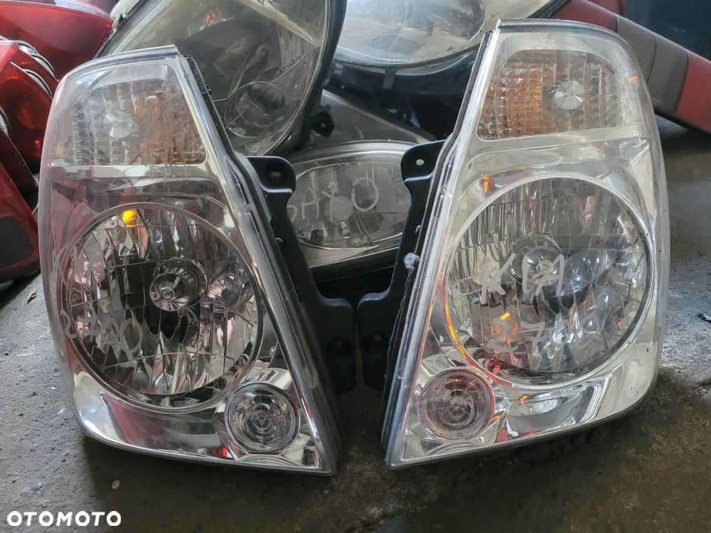 Lampy Przód LEWA Kia K2700 - 1