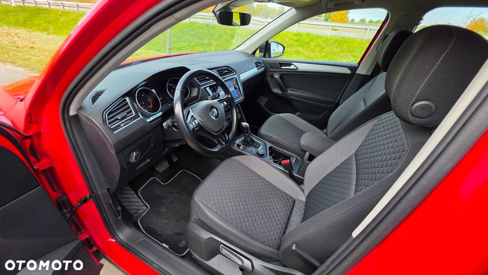 Volkswagen Tiguan - 10