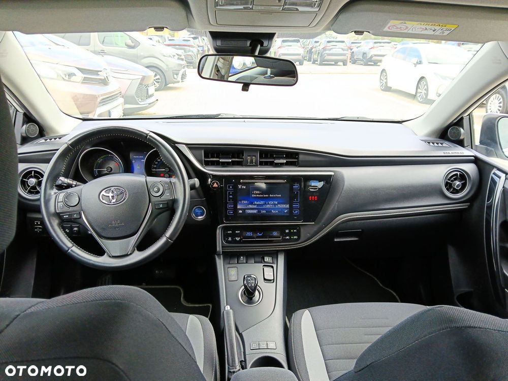 Toyota Auris Hybrid 135 Premium - 12