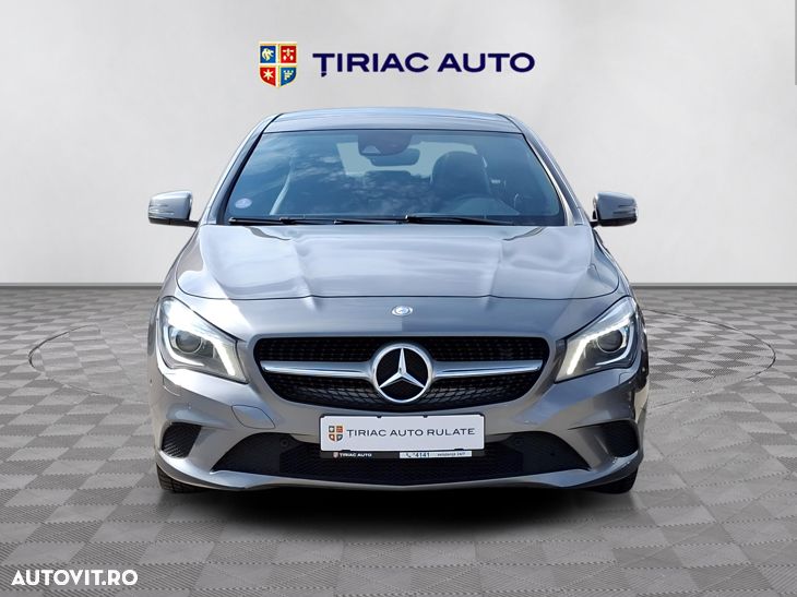 Mercedes-Benz CLA 200 7G-DCT Urban - 10
