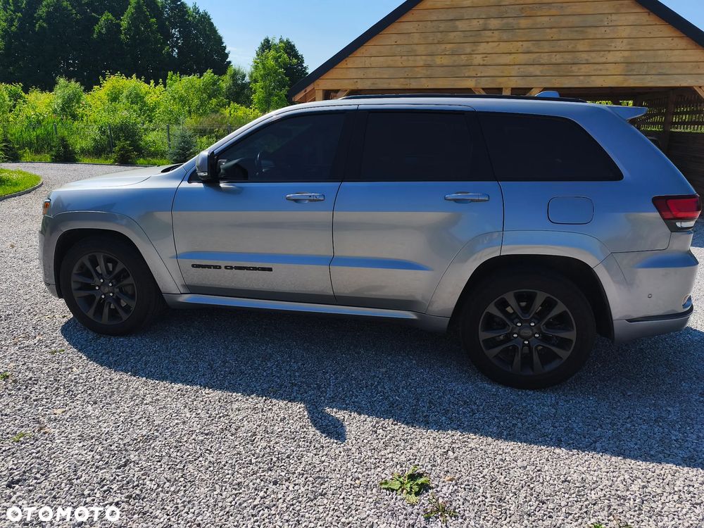Jeep Grand Cherokee 5.7 V8 Overland Summit - 25