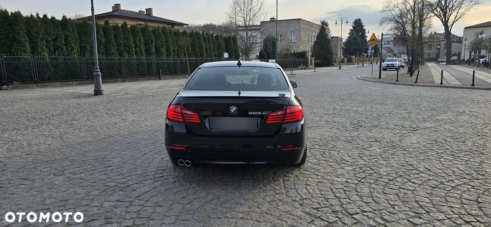 BMW Seria 5 525d - 5