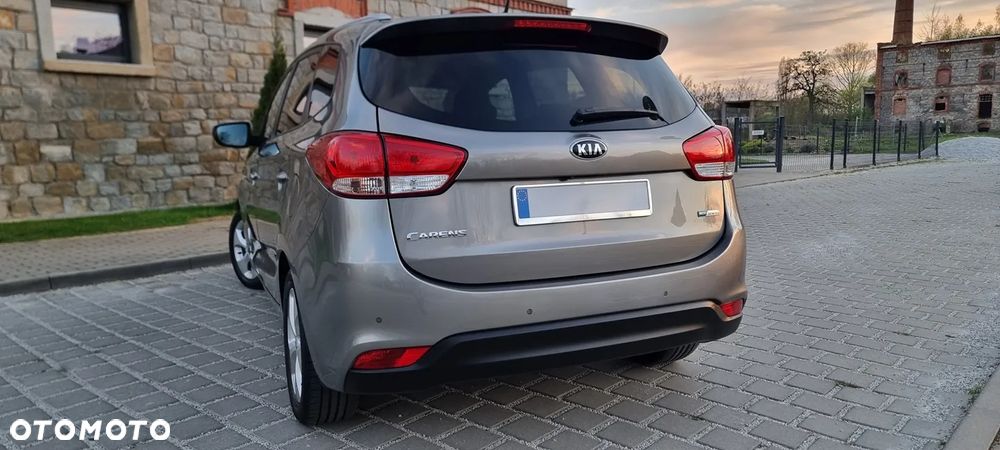 Kia Carens 1.6 GDI Dream Team Edition - 7