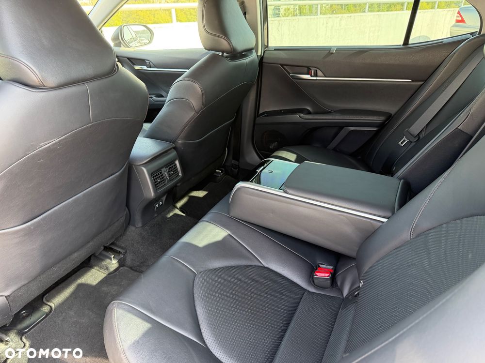 Toyota Camry 2.5 Hybrid Executive CVT - 15