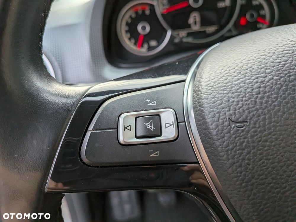 Volkswagen up! TSI join - 19