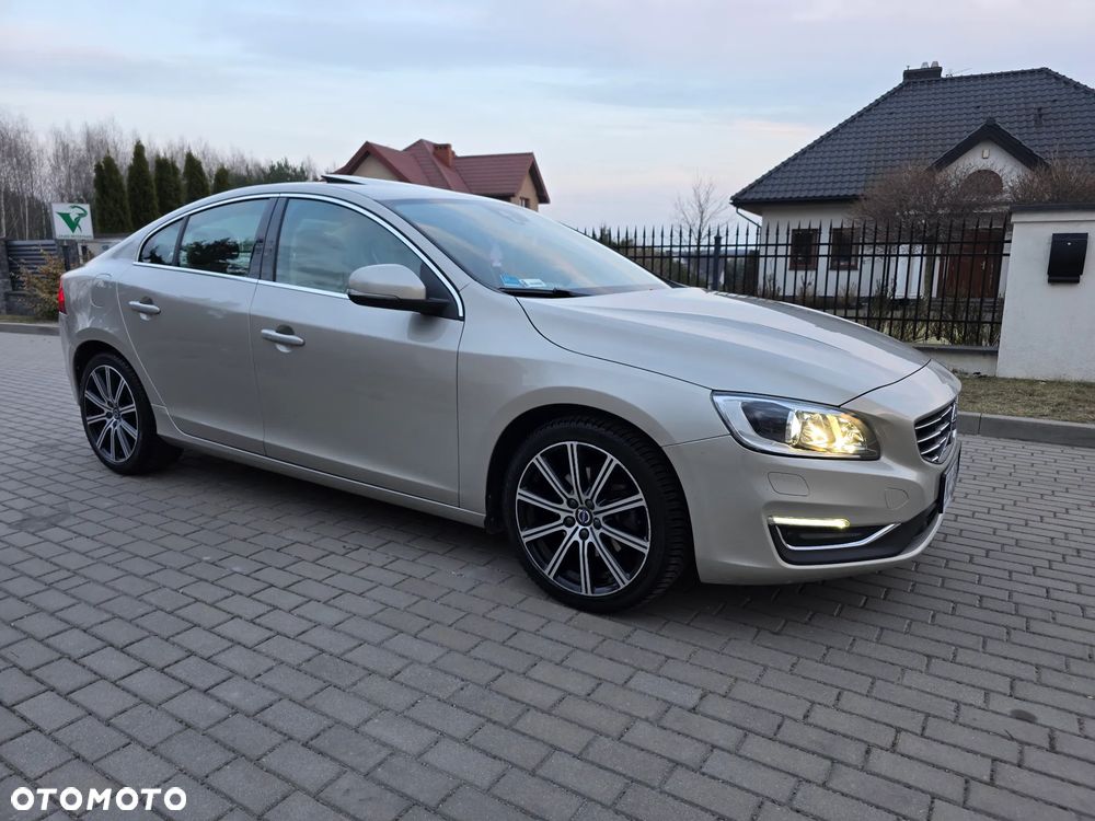 Volvo S60 D4 Geartronic Summum - 19