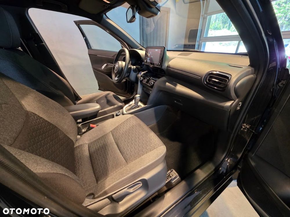 Toyota Yaris Cross Hybrid 1.5 Active - 12