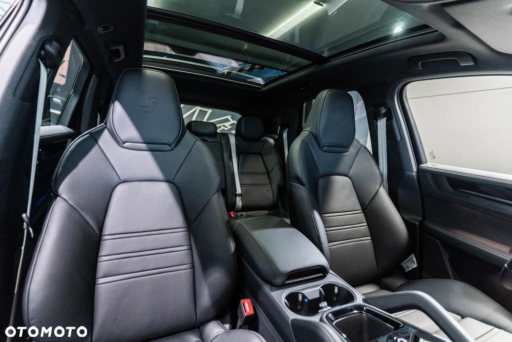 Porsche Cayenne E-Hybrid PHEV Black Edition - 13