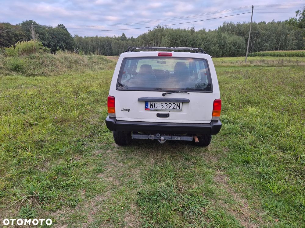 Jeep Cherokee - 6