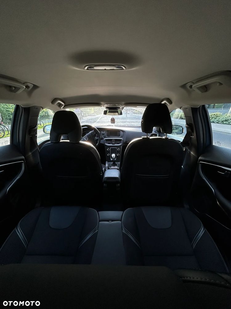 Volvo V40 - 16