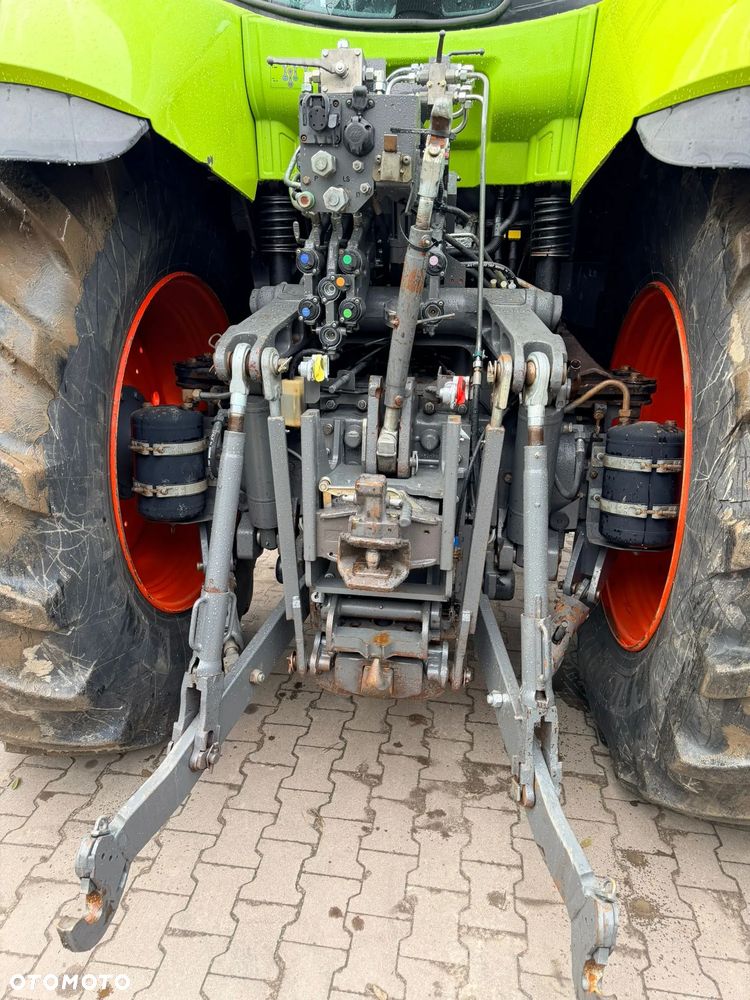 Claas Axion 870 - 12