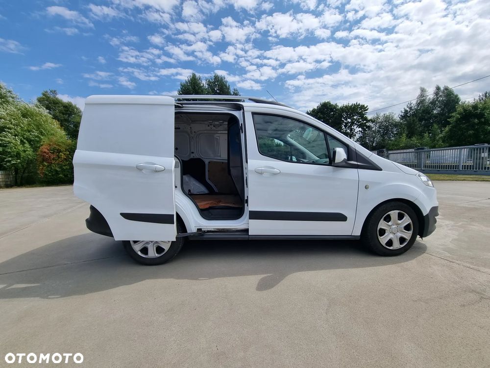 Ford Transit Courier - 2