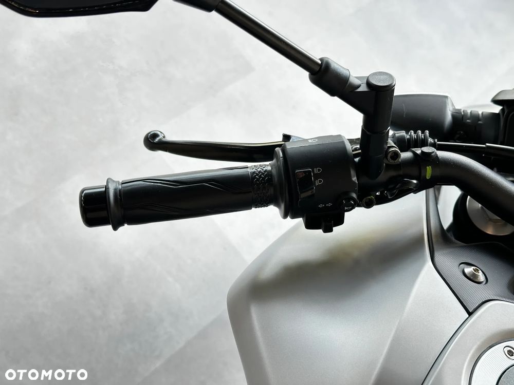 Yamaha MT - 6