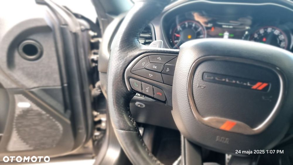 Dodge Challenger - 24