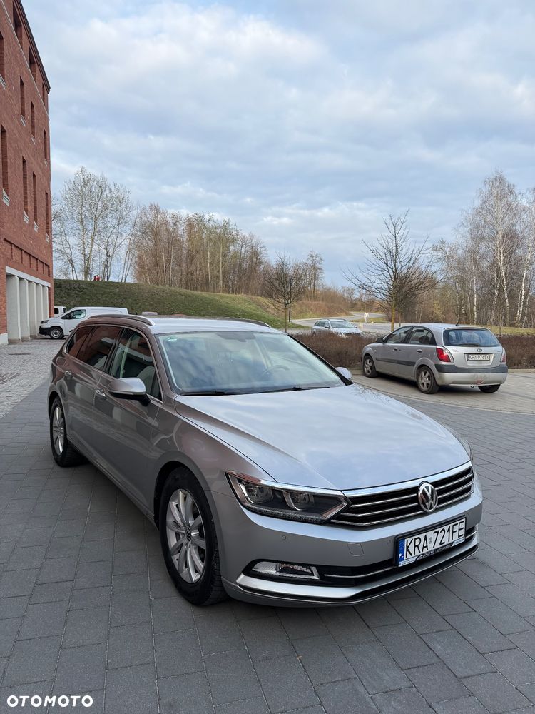 Volkswagen Passat - 14