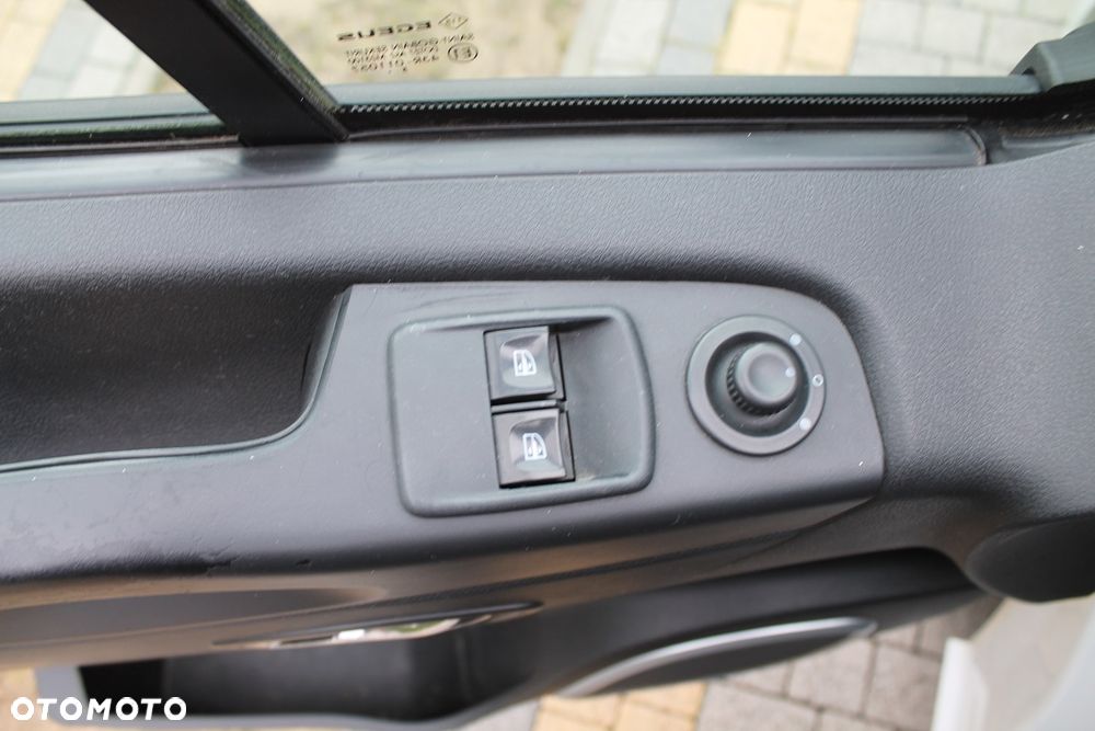 Opel Vivaro - 16