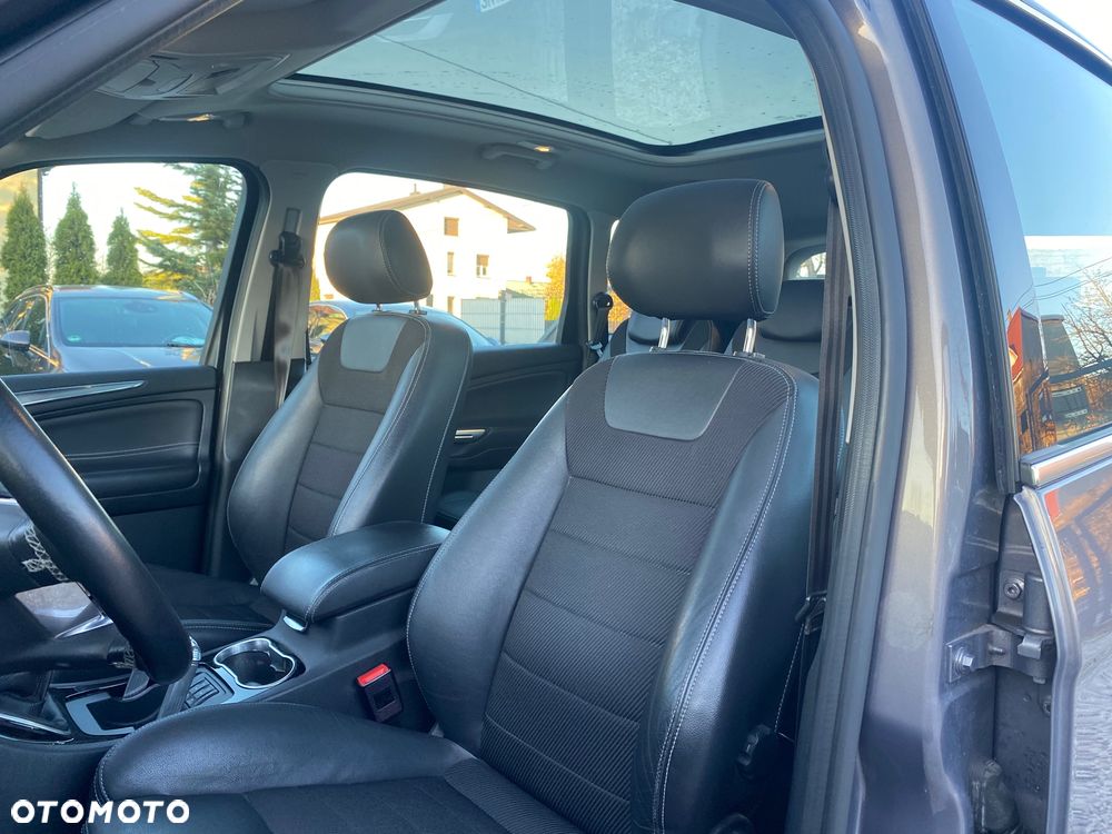 Ford S-Max 2.0 TDCi DPF Titanium X - 26