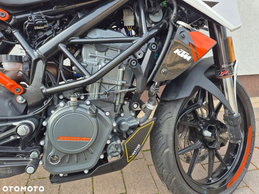 KTM Duke 125 - 8