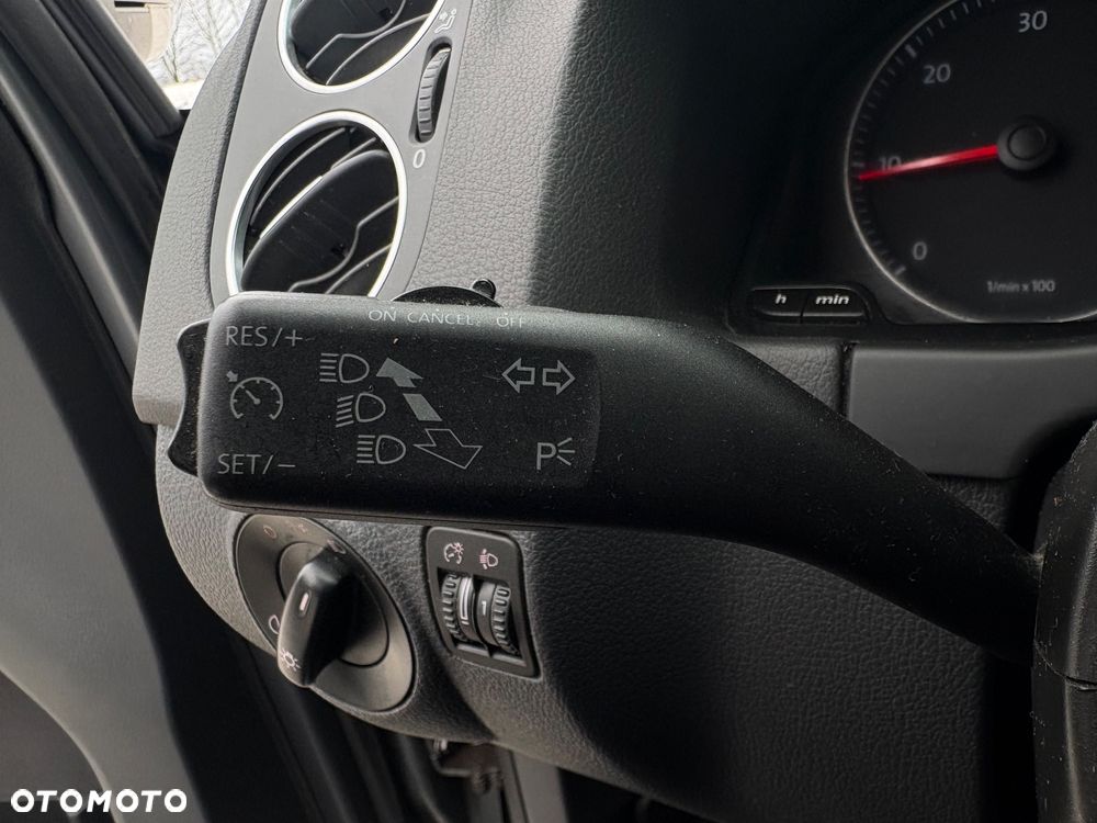 Volkswagen Golf Plus 2.0 TDI Goal - 15