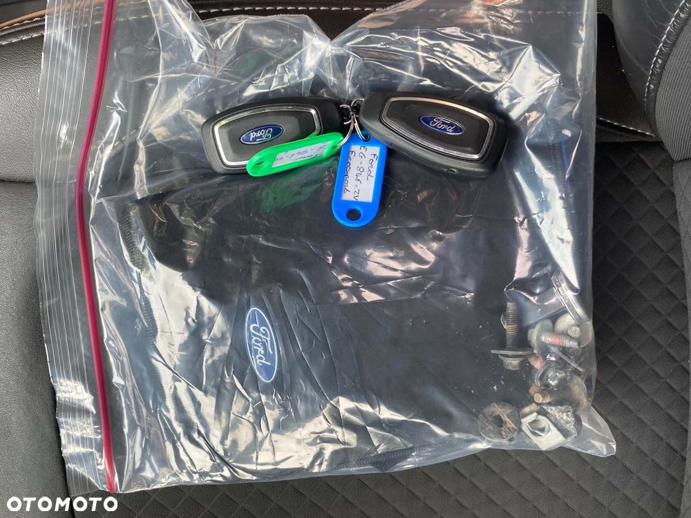 Ford EcoSport - 18