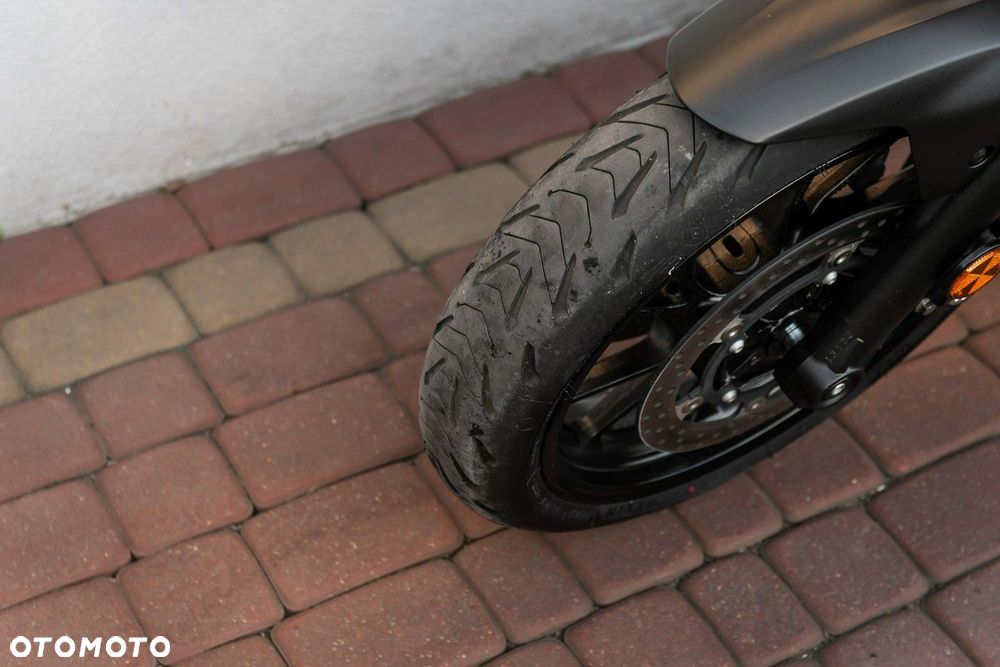 Yamaha MT - 7