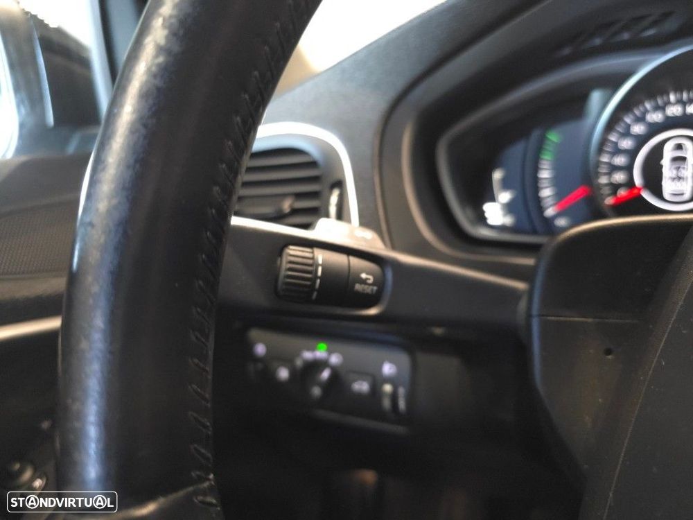 Volvo V40 1.6 D2 Momentum - 27