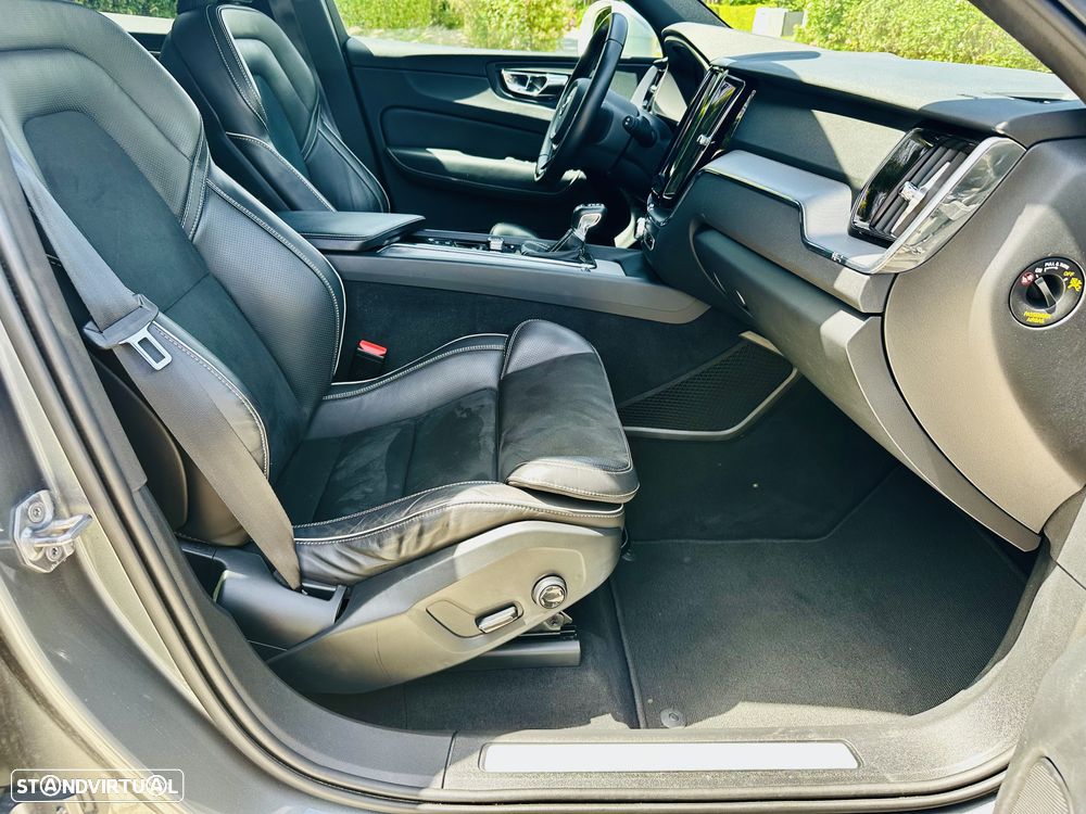 Volvo XC 60 2.0 D4 R-Design AWD - 33