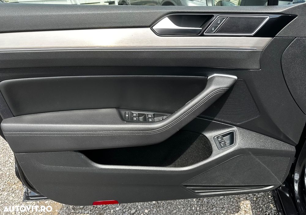 Volkswagen Passat - 17