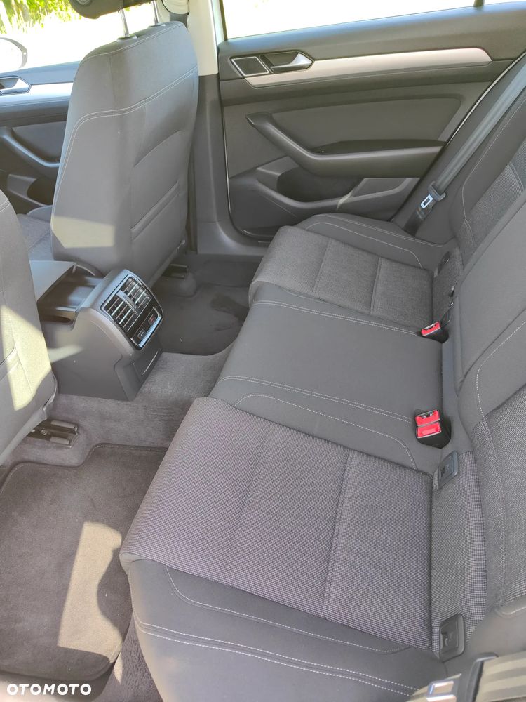 Volkswagen Passat 2.0 TDI BMT Comfortline - 9
