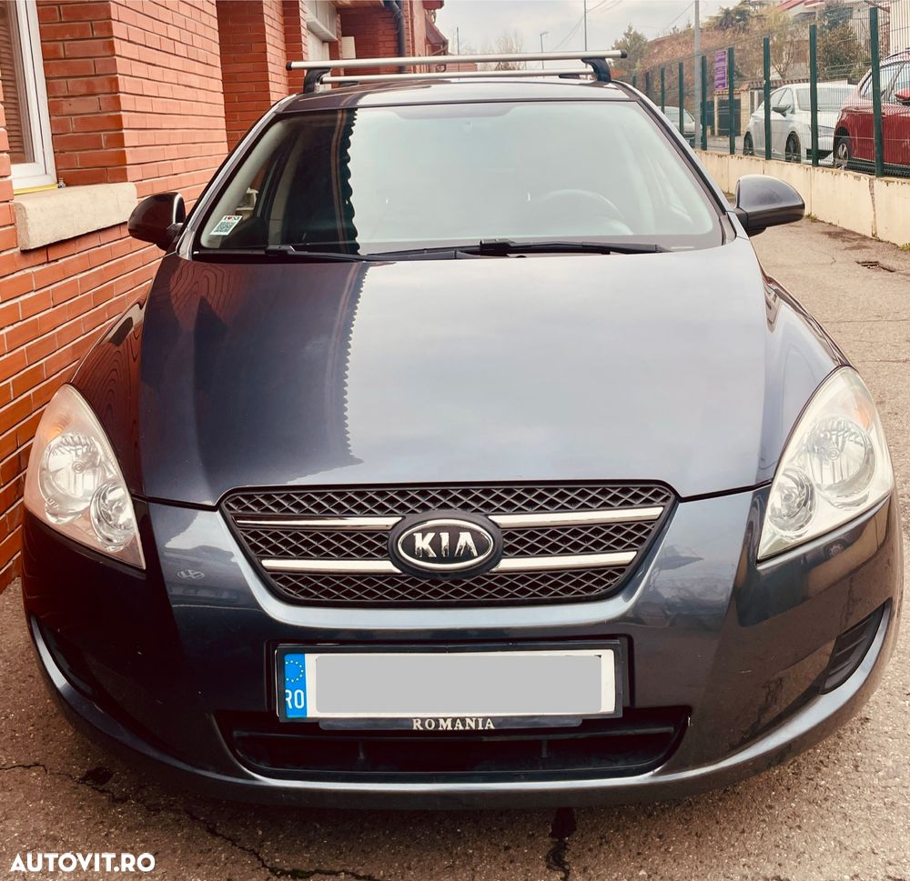 Kia Ceed - 11