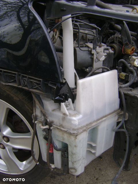 ZBIORNICZEK SPRYSKIWACZY TOYOTA COROLLA E12 - 1