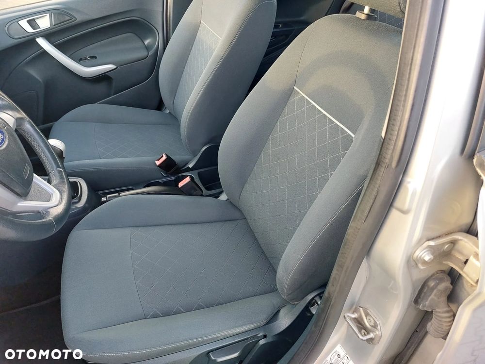 Ford Fiesta - 18