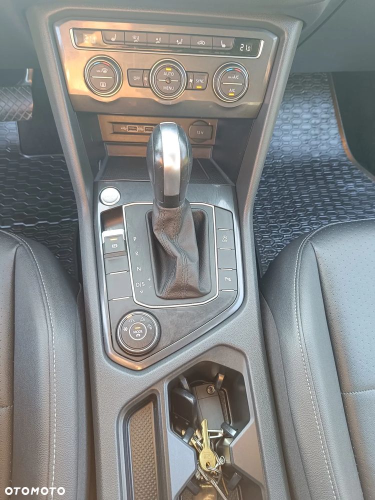 Volkswagen Tiguan Allspace - 16