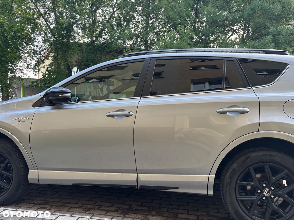 Toyota RAV4 Hybrid Selection 4x4 - 5