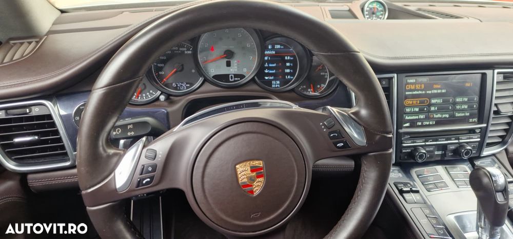 Porsche Panamera 3.0 PDK 4S - 34