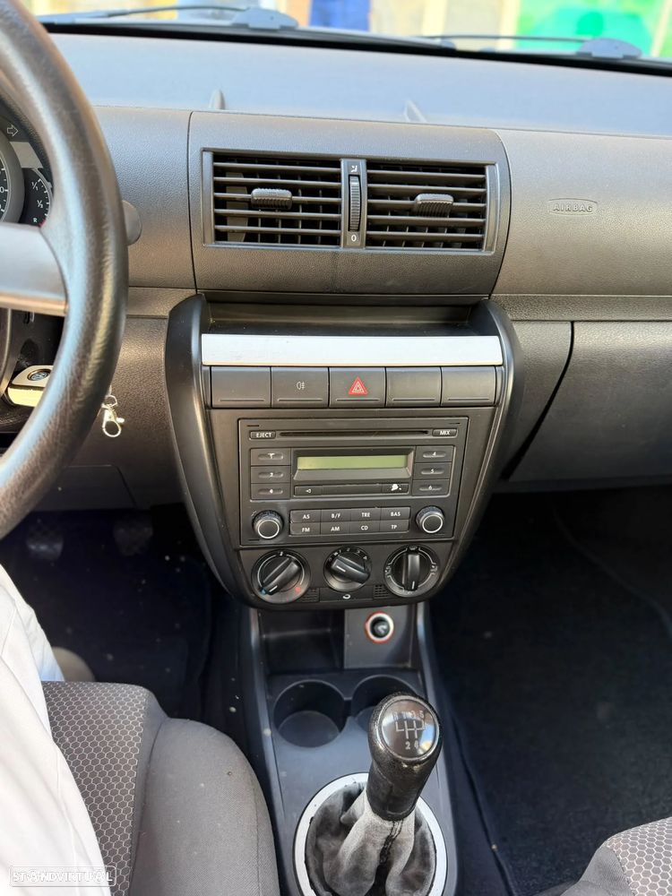 VW Fox 1.4 TDi T.Liso - 3