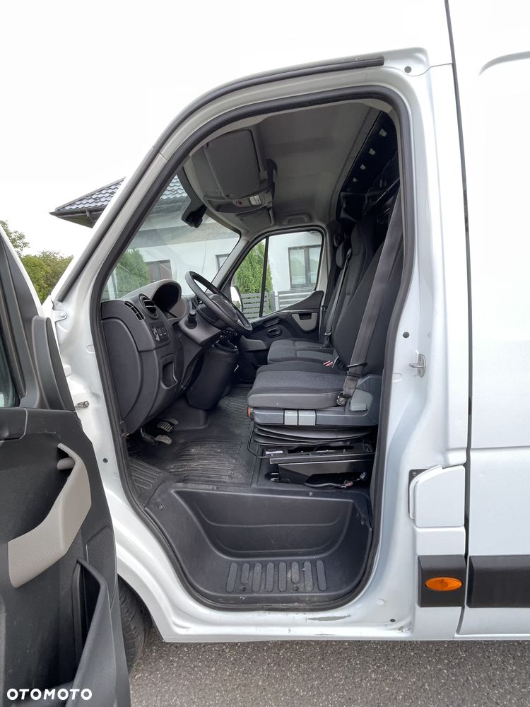 Opel MOVAN - 12