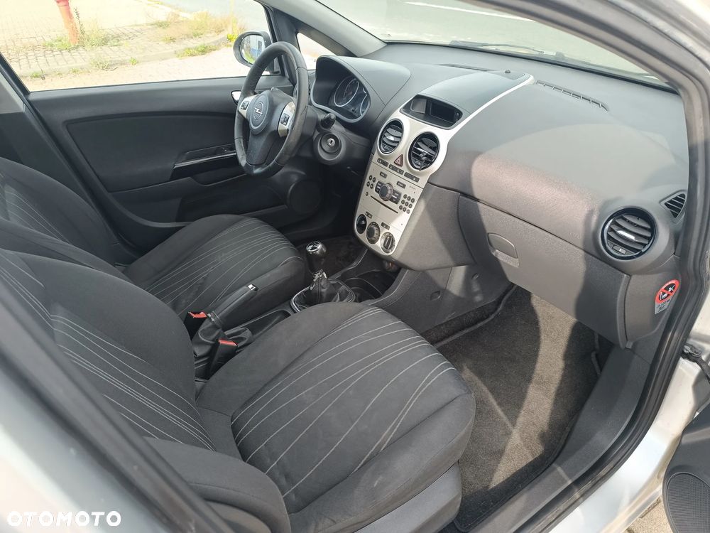 Opel Corsa - 10