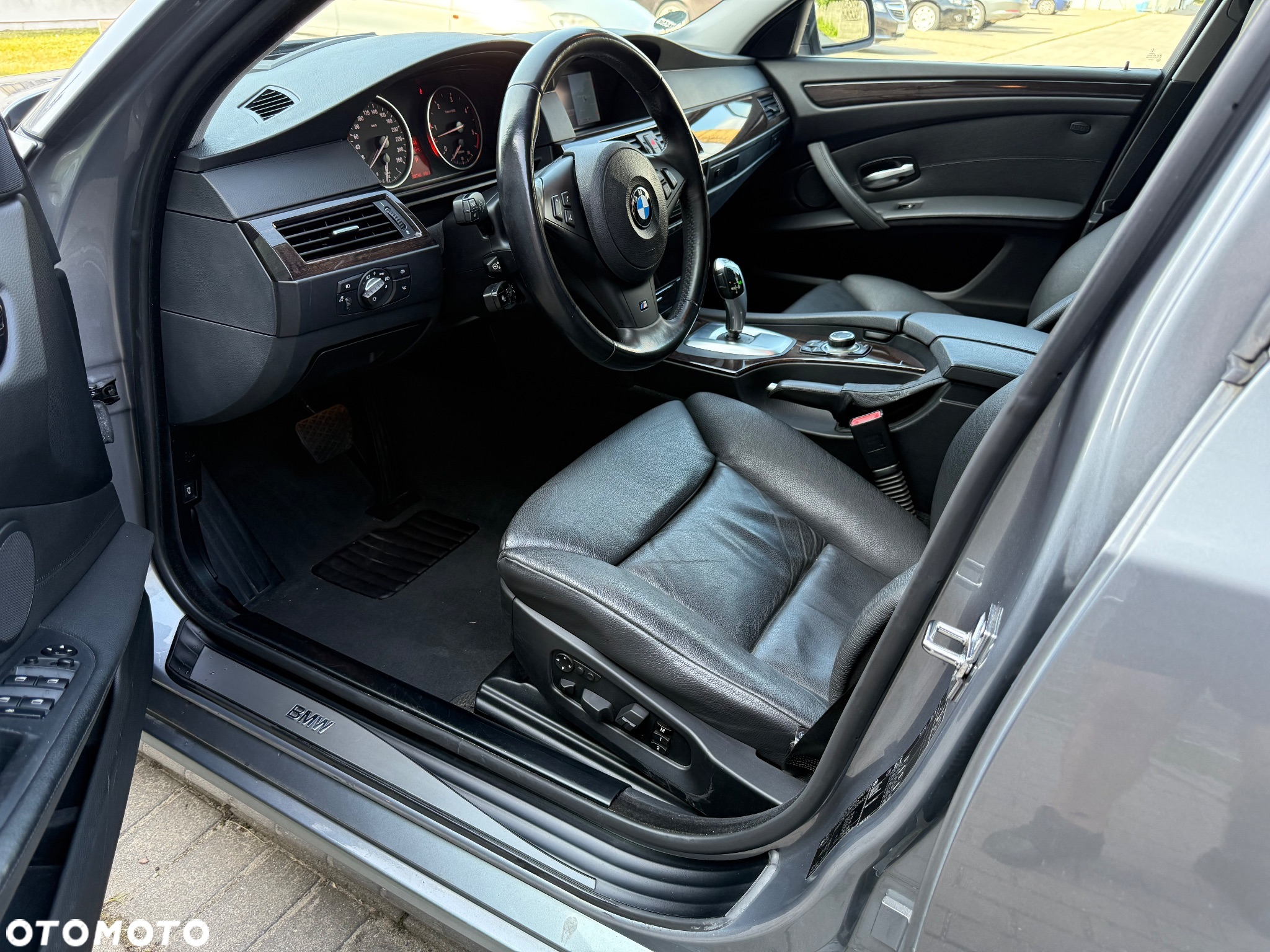 BMW Seria 5 530d xDrive Touring - 21