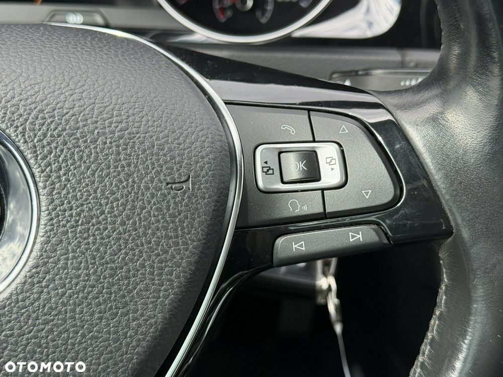 Volkswagen Golf 1.4 TSI BlueMotion Technology DSG Highline - 21
