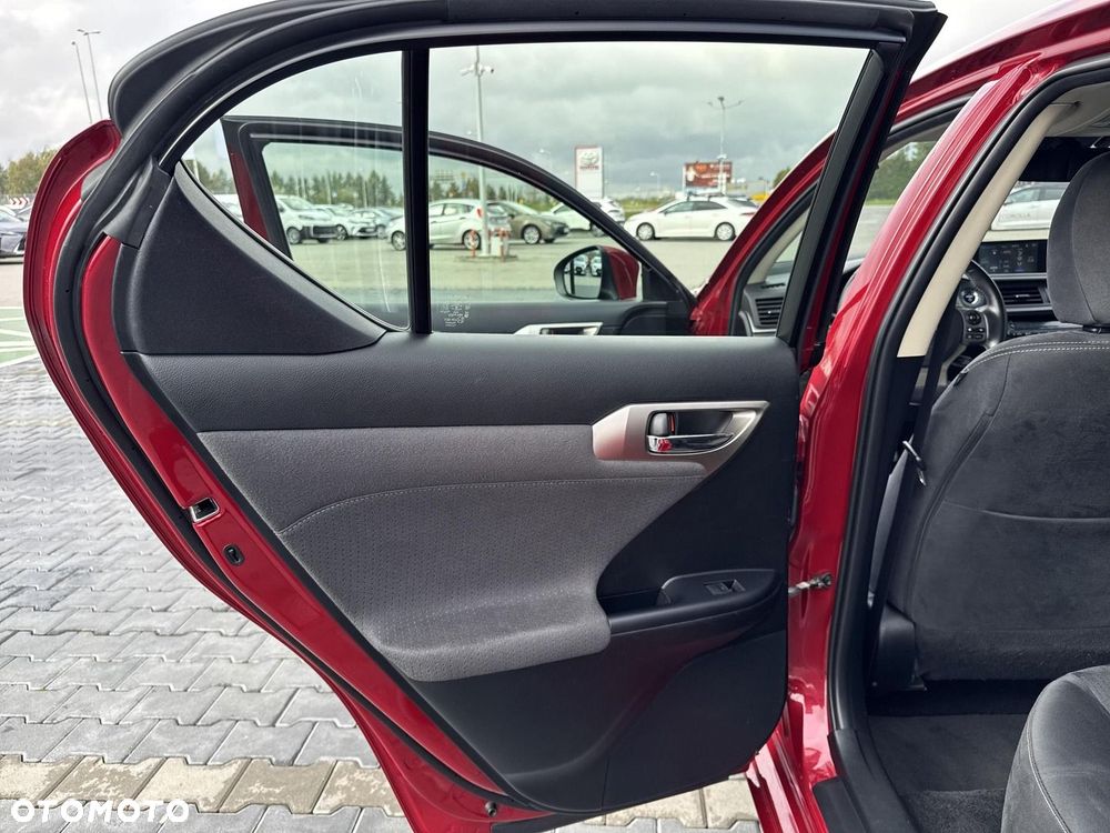 Lexus CT - 21
