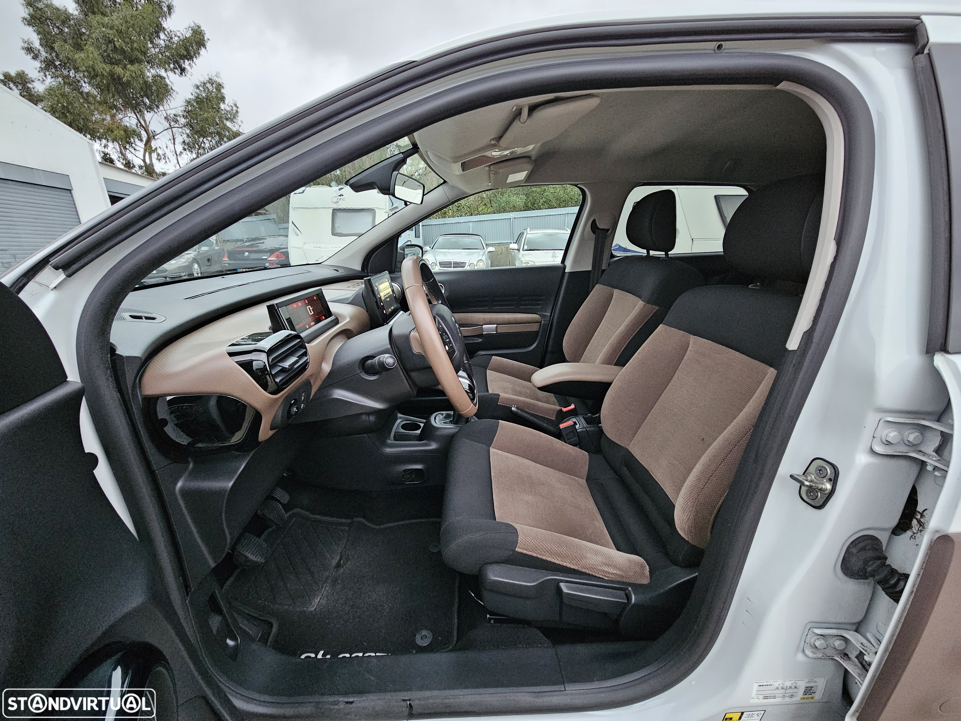 Citroën C4 Cactus 1.6 BlueHDi Shine Ed.Moonlight - 10
