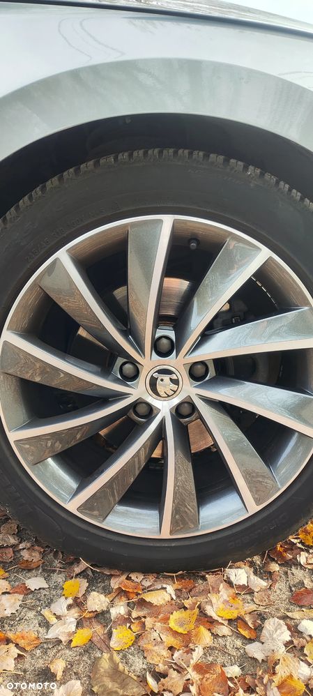 Skoda Superb 2.0 TDI L&K DSG - 5