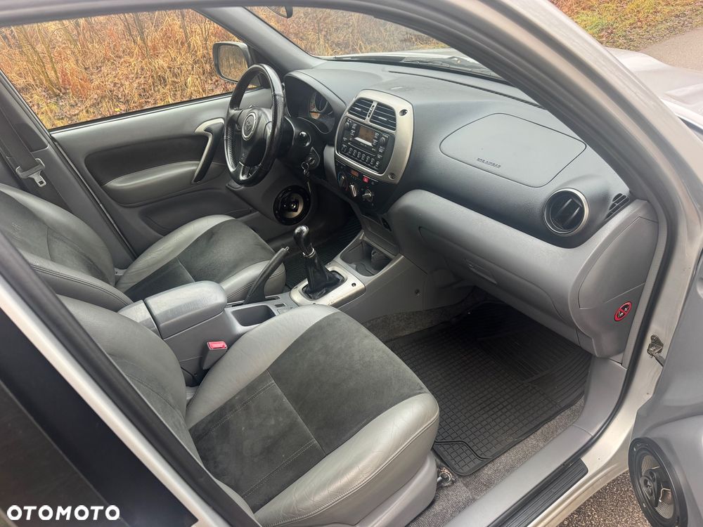 Toyota RAV4 D-4D 4x4 Executive - 12