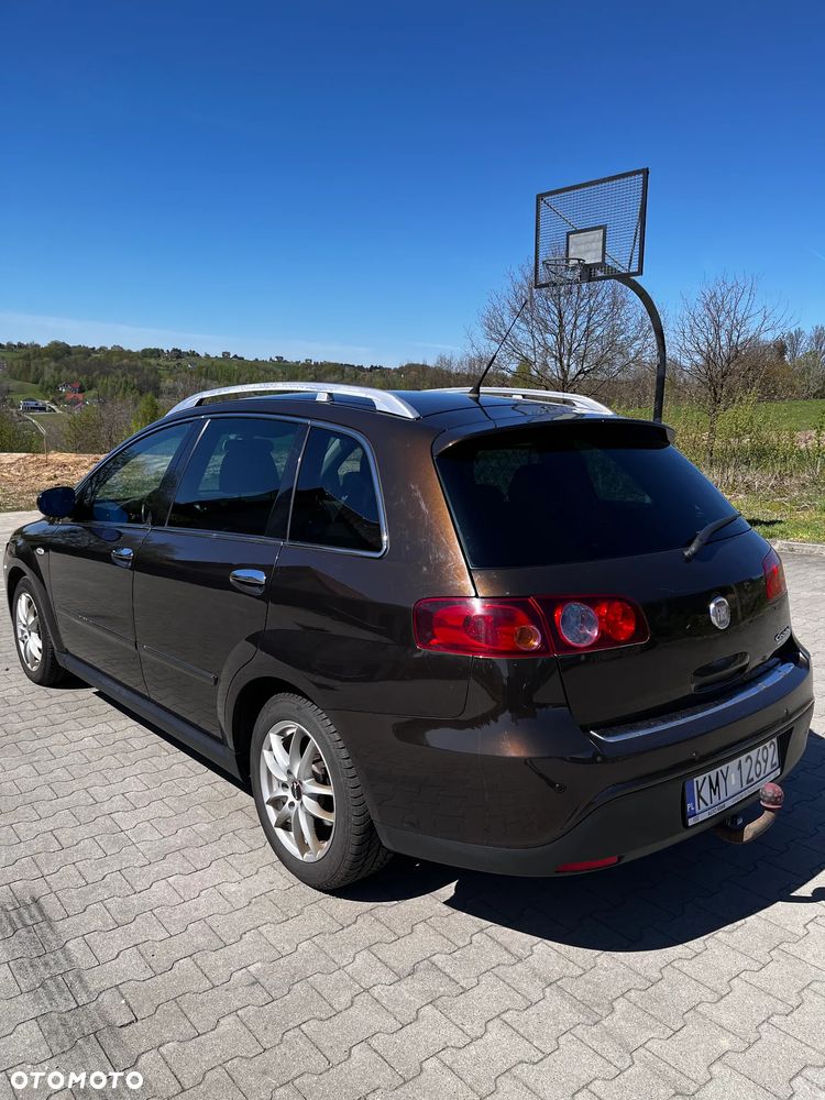 Fiat Croma 1.9 JTD Emotion - 4