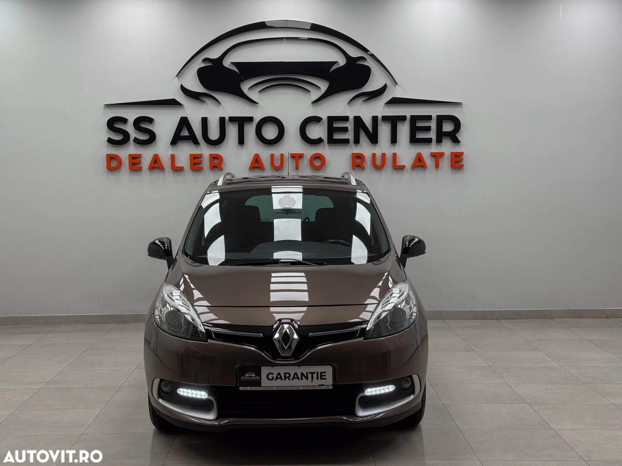 Renault Grand Scenic dCi 110 LIMITED - 11