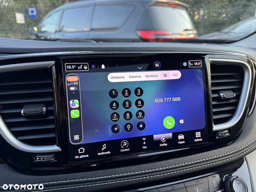 Chrysler Pacifica - 36