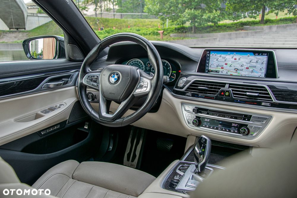 BMW Seria 7 740d xDrive - 21