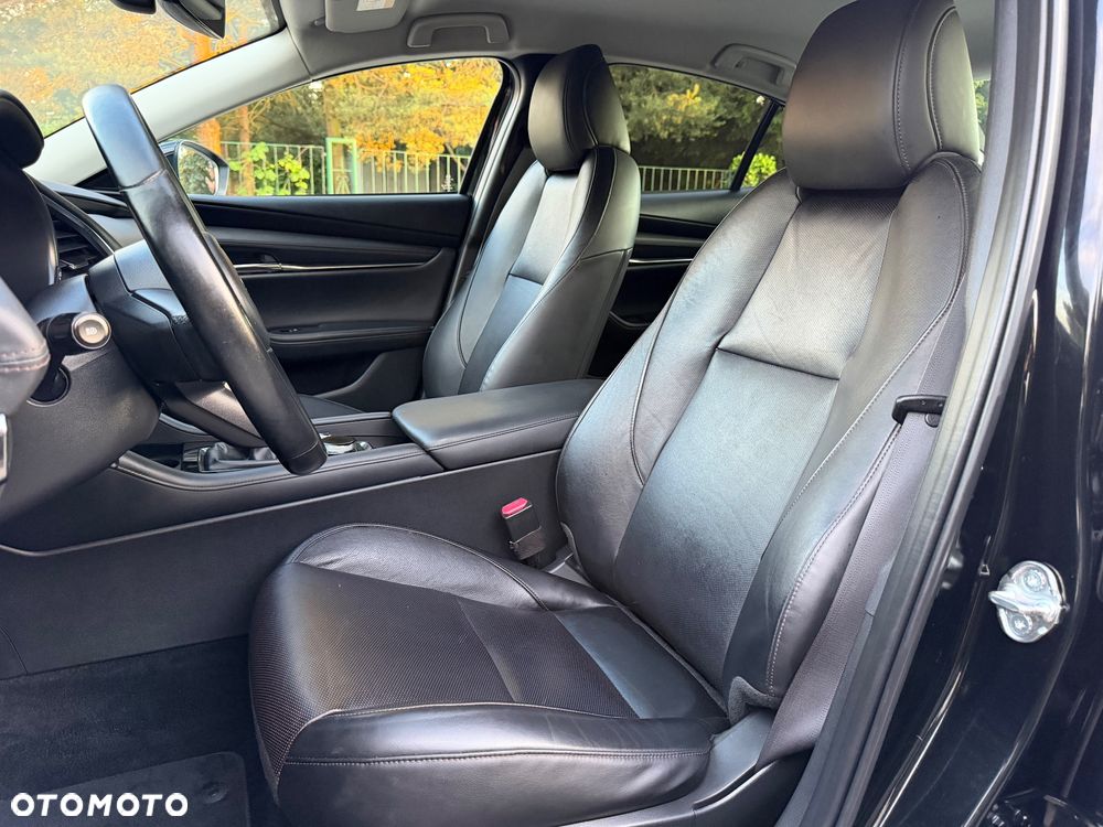 Mazda 3 2.0 mHEV Hikari - 23