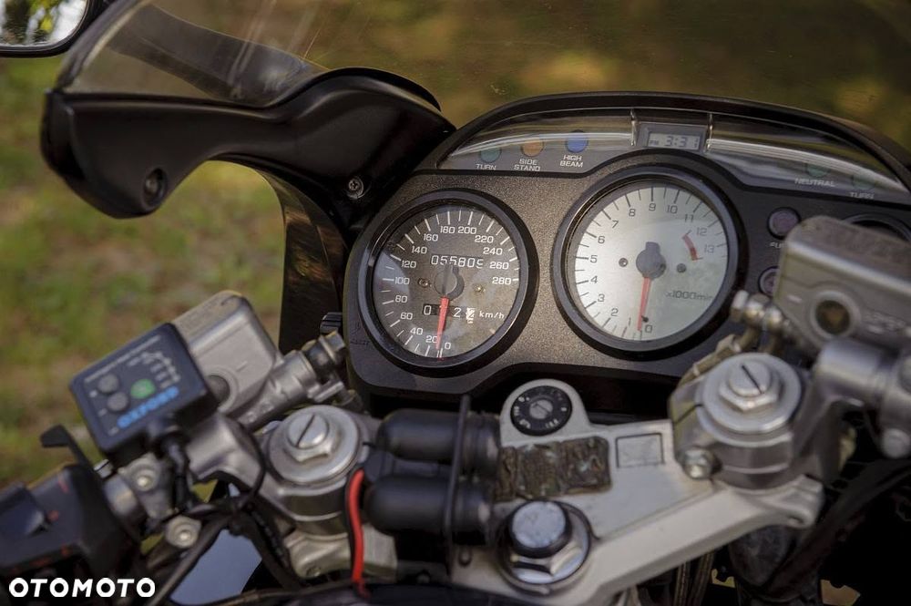 Honda VFR - 3
